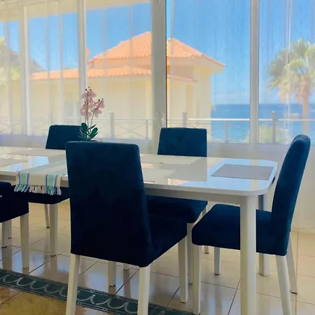 Sol Cristianos, Ocean View Willa